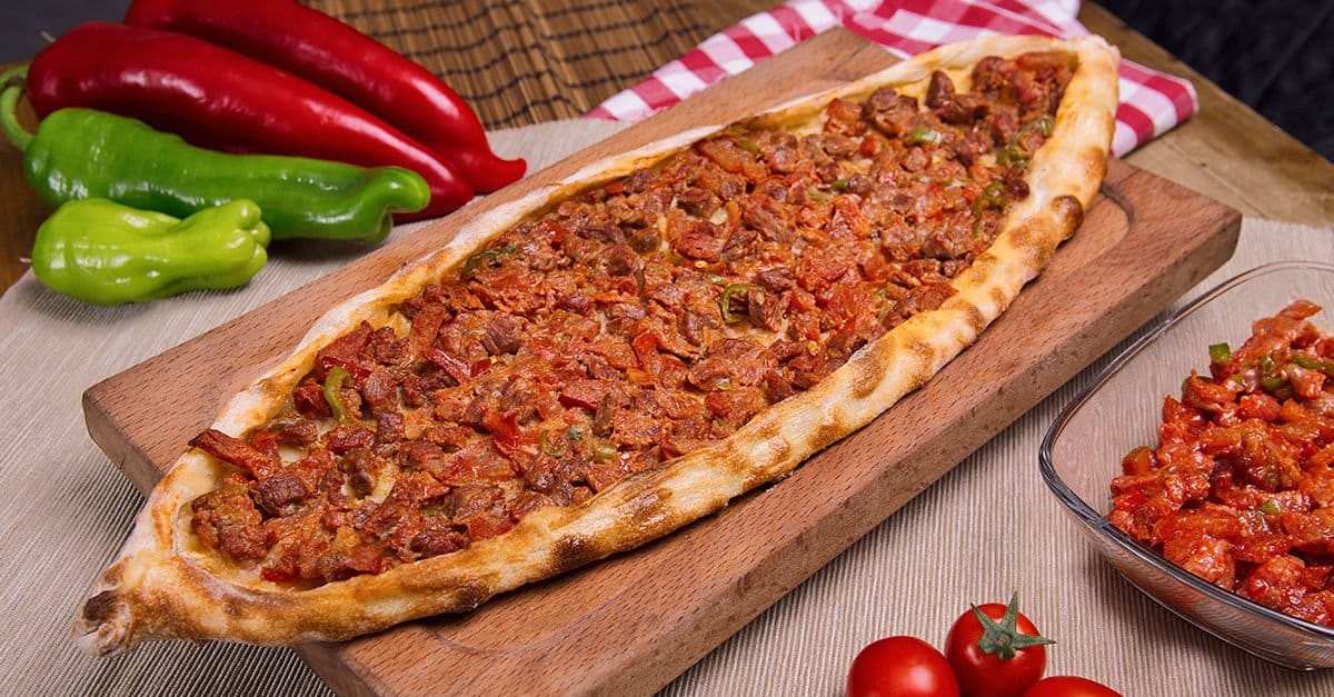 Turkish Pide vs. Pita: Understanding the Leavened Bread Cousins